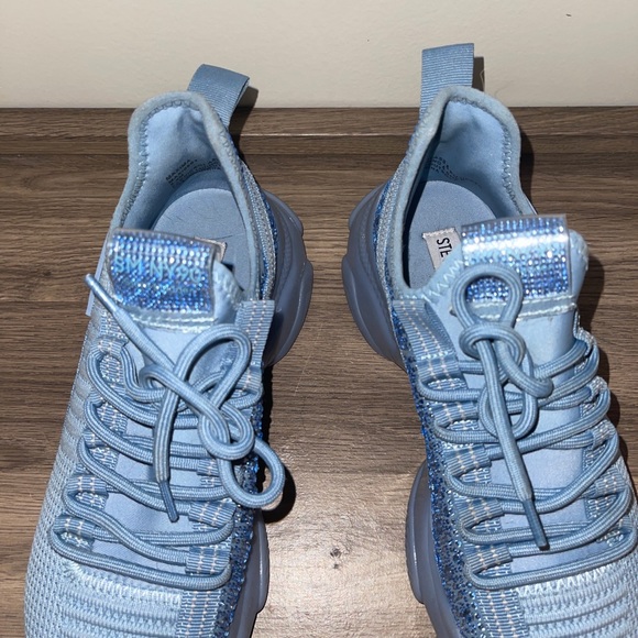 Steve Madden Blue Sneakers - Picture 4 of 7
